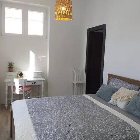 Lejlighed Stylish Apartment With Balcony In Quiet Area Near Old Town & Beach *
