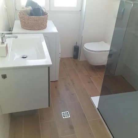 Lejlighed Stylish Apartment With Balcony In Quiet Area Near Old Town & Beach *